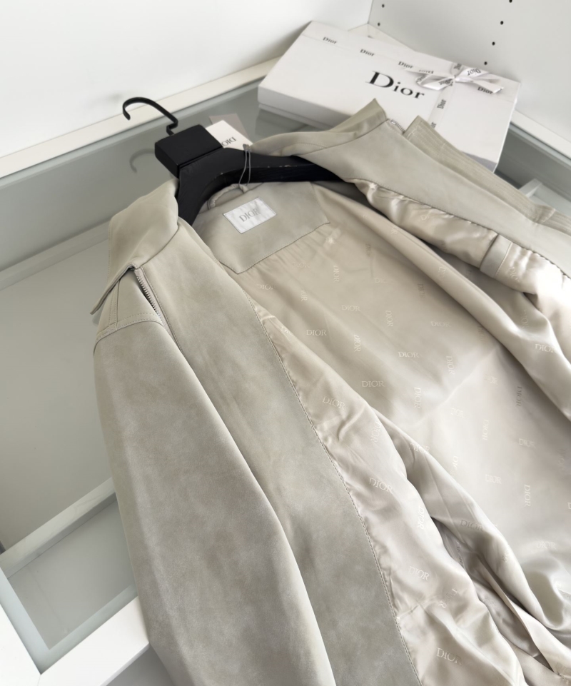 chr1st1an D10r outwear